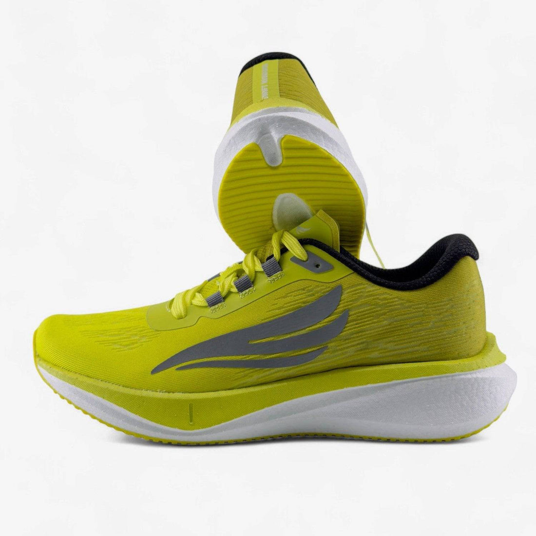 HORUS Yellow Men Running Shoe